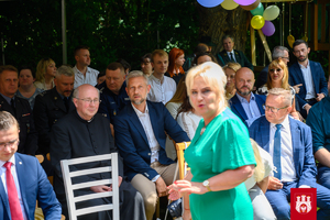 piknik w domu dziecka w obecności komendanta powiatowego policji w zgierzu i zaproszonych gości