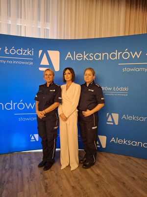 Policjantki z Komisariatu Policji w Aleksandrowie Łódzkim podczas konferencji