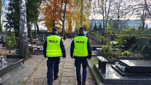 Policjanci podczas działań "Wszystkich Świętych 2025"