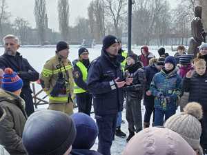 Policjanci podczas spotkań profilaktycznych