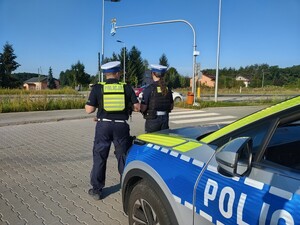 Policjanci dbający o bezpieczeństwo w rejonie szkół